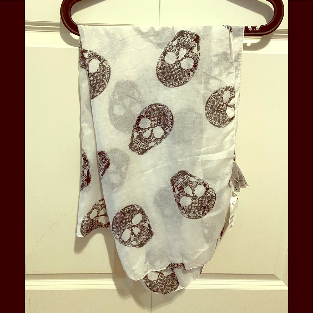 4/$30 Scarf